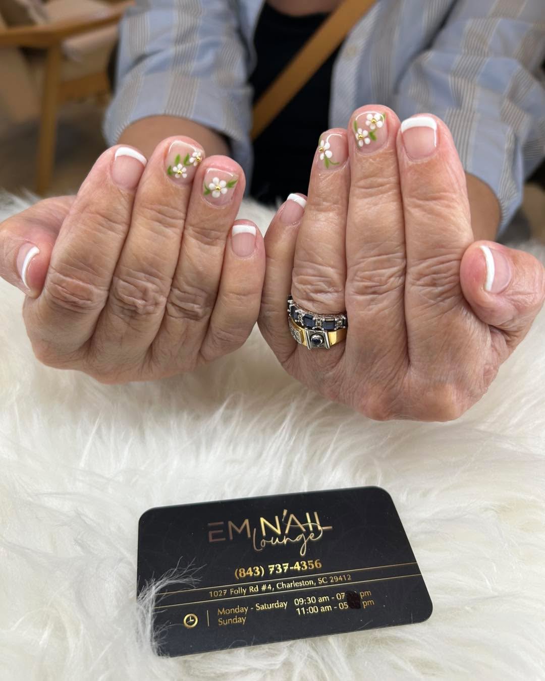 EM Nail Lounge nail photo 1